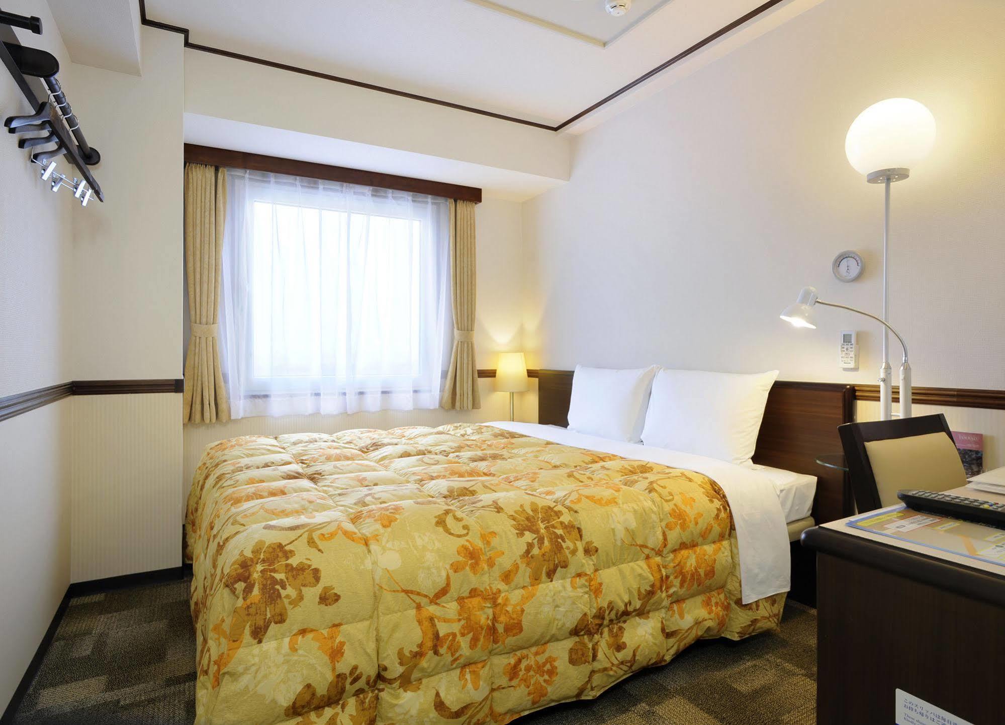 Toyoko Inn Shin-Yamaguchi-Eki Shinkansen-Guchi Екстериор снимка