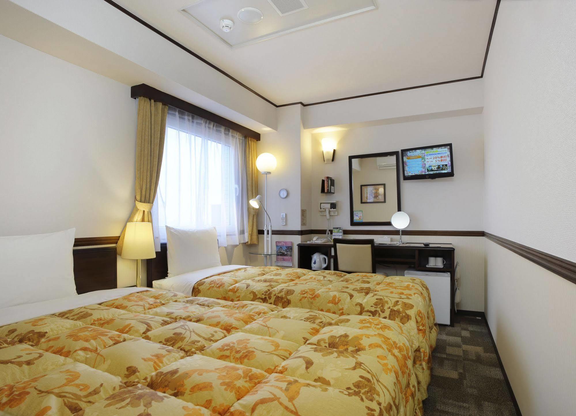 Toyoko Inn Shin-Yamaguchi-Eki Shinkansen-Guchi Екстериор снимка